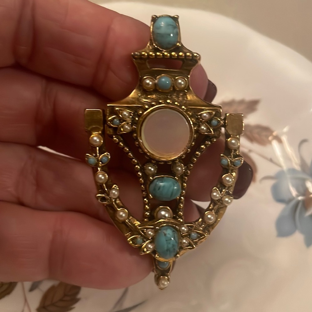 Vintage 50’s Ornate Turquoise & Pearl with Mother of Pearl Center Door Knocker - Picture 4 of 4